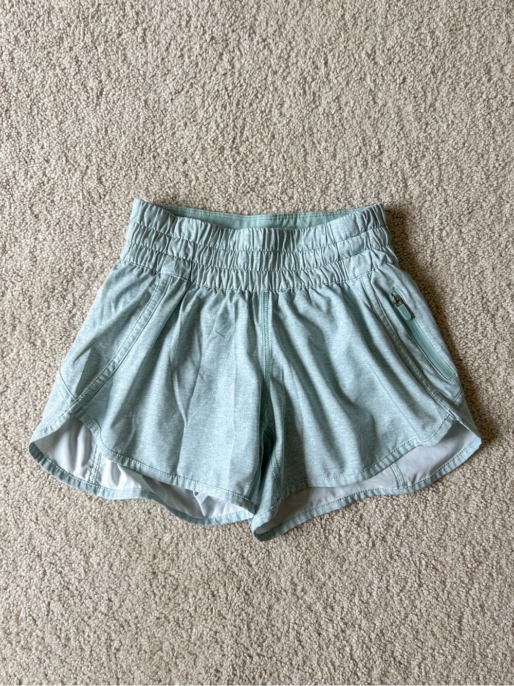Lululemon Tracker Low-Rise Lined Short 4”